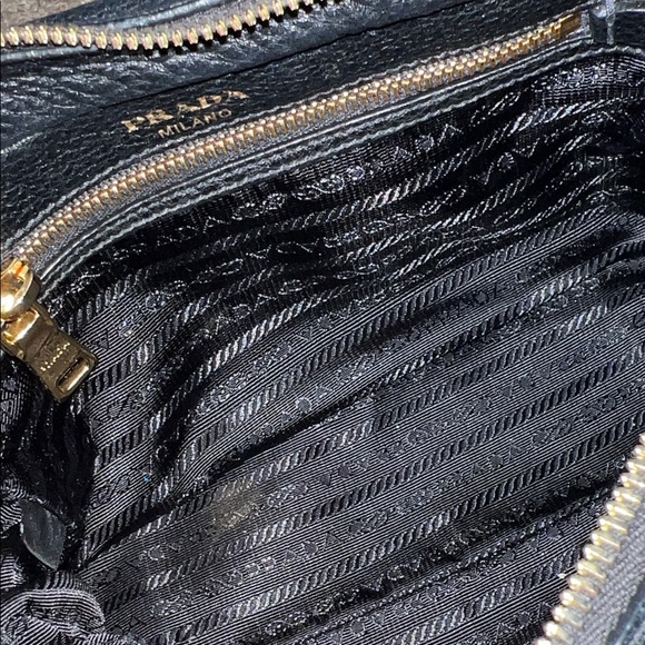 3308 Prada Black Leather Shoulder Bag with Gold Details - Picture 8 of 8